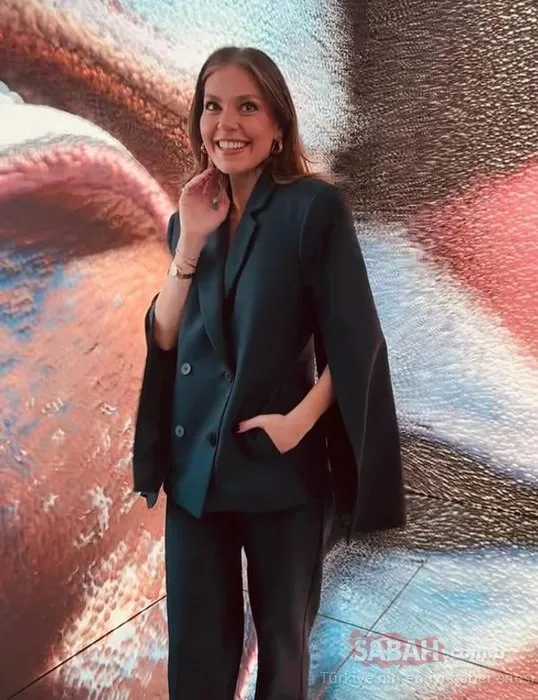 Kraliçemiz ve kız kardeşleri birleşti 3 güzel Fahriye Evcen, Aslı Enver ve Sinem Kobal yıllar sonra bir arada!