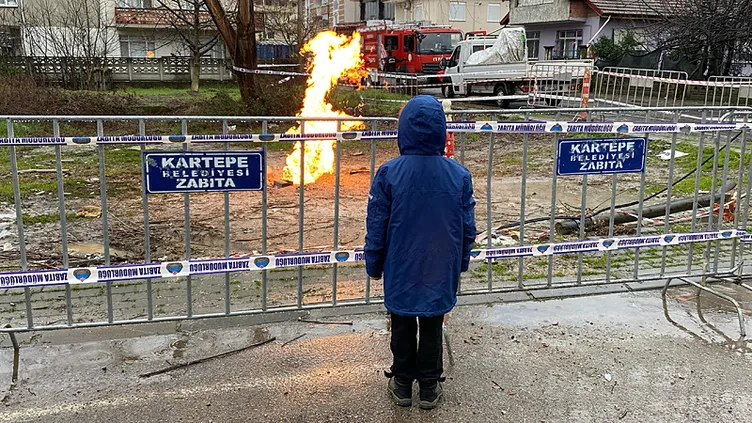 SON DAKİKA... Kocaeli’de akılalmaz olay! Saatlerdir yanıyor: AFAD ve doğalgaz ekipleri alarmda!