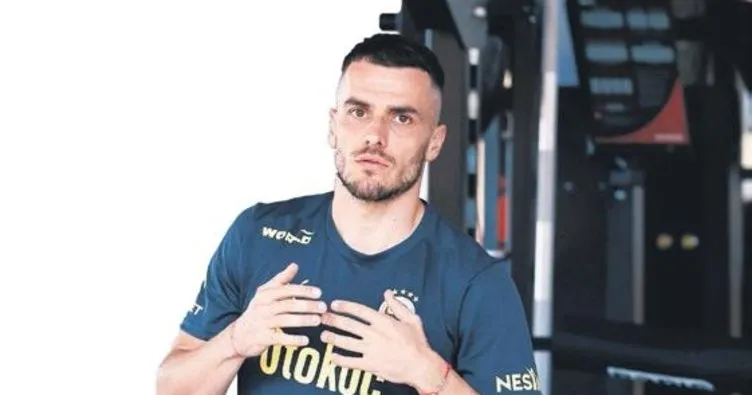 Kostic ilk 11’e göz kırpıyor