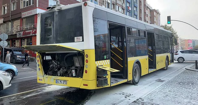 Ümraniye’de İETT otobüsünde yangın çıktı Ümraniye’de İETT otobüsünde yangın çıktı
