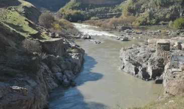 İran’da dere taştı: Boğularak can verdiler