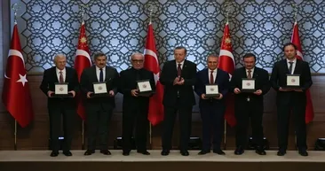 Ödül töreninden dikkat çeken kareler