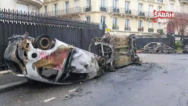 Paris’te sokaklar savaş alanına döndü