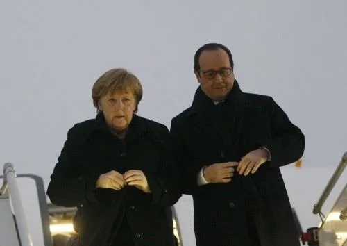 Poroşenko, Merkel’i Putin’in’ buketiyle karşıladı 63