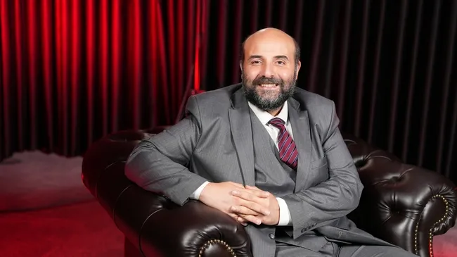 son-yasanan-veri-sizintilari-siber-dolandiricilik-tehlikesini-buyuttu-prof-dr-ali-murat-kirik-uyardi-ele-gecir-1792768031120.jpeg