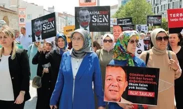 Edepsiz başkana kadınlardan protesto