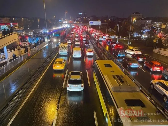İSTANBUL TRAFİK DURUMU HARİTASI | 29 Kasım İstanbul trafik son durum nasıl, ne zaman açılacak?