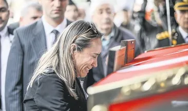 Eşinin yanına defnedildi