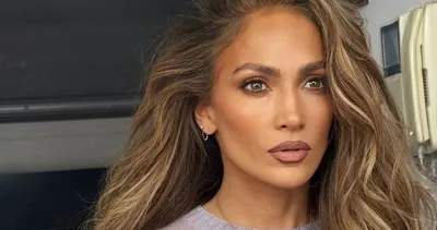 Ünlü şarkıcı Jennifer Lopez Photoshop’un ayarını tutturamadı! Kendini öyle bir ele verdi ki...