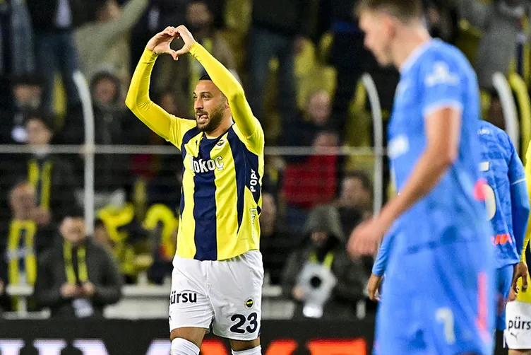 SON DAKİKA F.BAHÇE HABERİ: Levent Mercan ve Oğuz Aydın’dan Zenit maçında harika performans! Ali Koç’tan istifa tezahüratlarına flaş tepki...