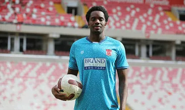 Queensy Menig, Sivasspor’a imzayı attı