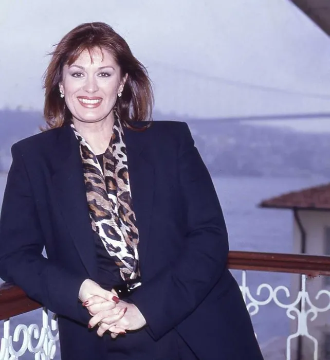 Yeşilçam’ın en efsane güzellerindendi! Gençlik hali olay oldu! Kim olduğunu tanıyabildiniz mi?