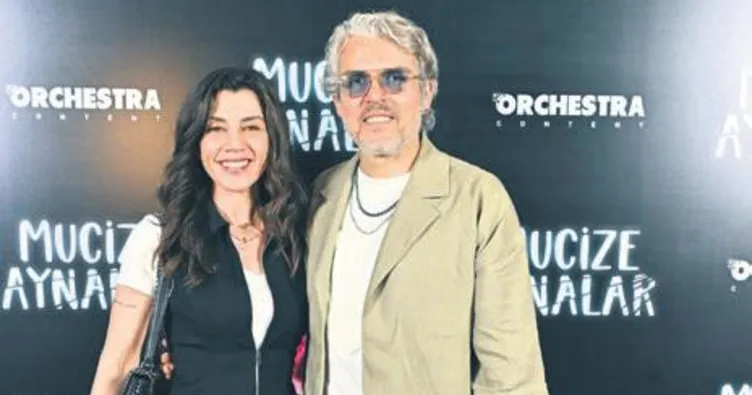 ‘Evde sürekli şarkı söylemiyoruz’