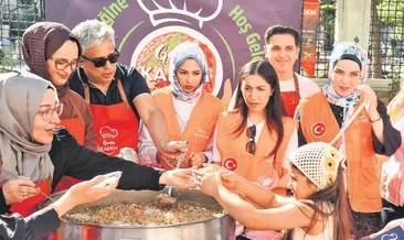 KADEM’den Sultanahmet’te aşure ikramı