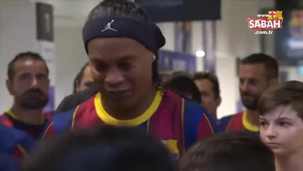 Ronaldinho, Roberto Carlos'a karşı! Efsanelerin El Clasico'sunda kazanan Real Madrid oldu! Efsaneler maçı özet izle