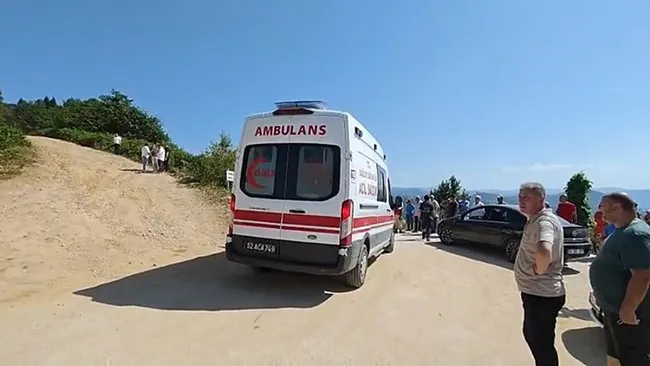 son-dakika-giresunda-helikopter-dustu-iddiasi-belediye-baskani-ayyildiz-canli-yayinda-acikladi-ihbar-teyit-edi-1787403719156.jpeg