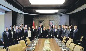 Amatöre hizmete devam