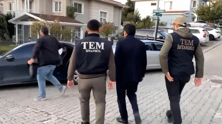SON DAKİKA! Görüntüler ortaya çıktı! İşte Ahmet Özer’in gözaltına alındığı anlar