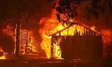 Kaliforniya’daki yangında tarihi kasaba yok oldu