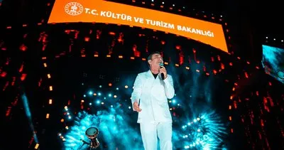 Nevşehir Kültür Yolu Festivali'nde Ferhat Göçer fırtınası esti #kayseri