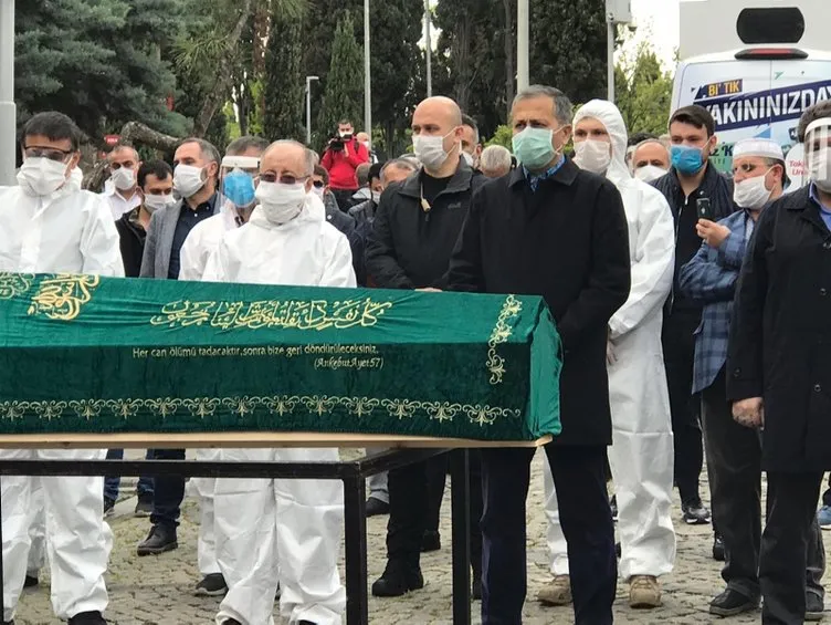 Koronavirüs nedeniyle hayatını kaybeden İlahiyatçı Yazar Ömer Döngeloğlu son yolculuğuna uğurlandı