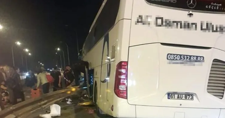 Yolcu otobüsü bariyere çarptı: 7 yaralı
