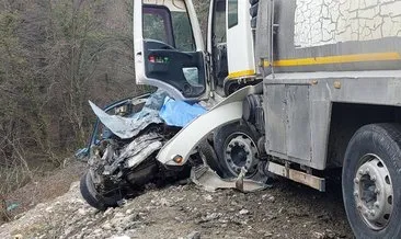 Bolu’da feci kaza! Su tankeriyle çarpışan otomobildeki çift hayatını kaybetti...