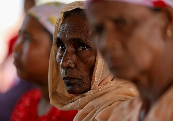Myanmar ordusu Arakan bölgesini askerileştiriyor