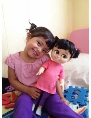 Oyuncağı mı yoksa ikizi mi?