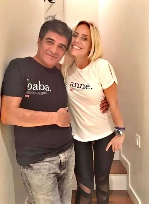 İbrahim Erkal’ın anısına ayrılan köşe gözleri doldurdu… Filiz Erkal’ın evi görenleri mest etti!