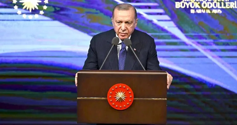 Filistin halkının dimdik yanındayız