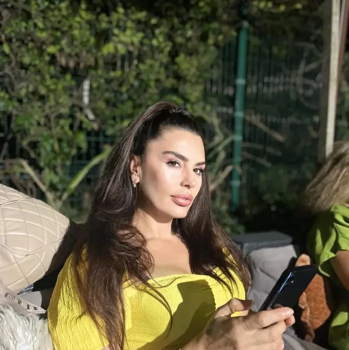 Hülya Avşar onu uyarmıştı... Eski manken Aysu Baçeoğlu da sektörden nasibini almış! 17 sene yaşadım, travmalarım oldu