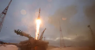 ISS’ye yolculuk başladı! Japon milyarderin uzay aracı fırlatıldı