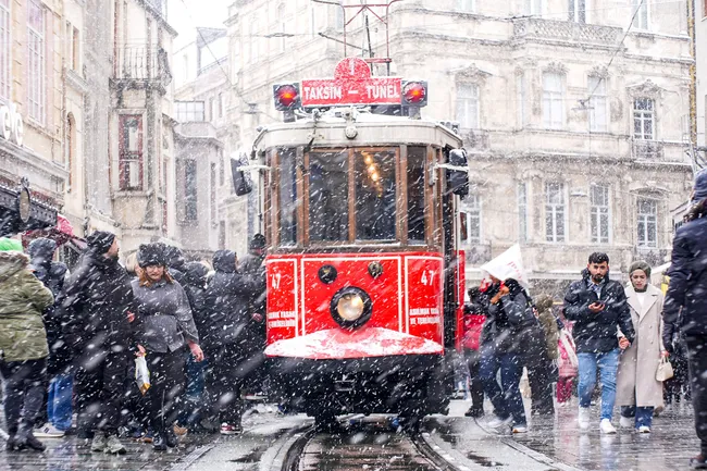 son-dakika-hava-durumu-uyarisi-42-ilde-kar-kapiya-dayandi-meteoroloji-o-tarihlere-isaret-etti-istanbullular-di-1769840462725.jpg (2047×1365)