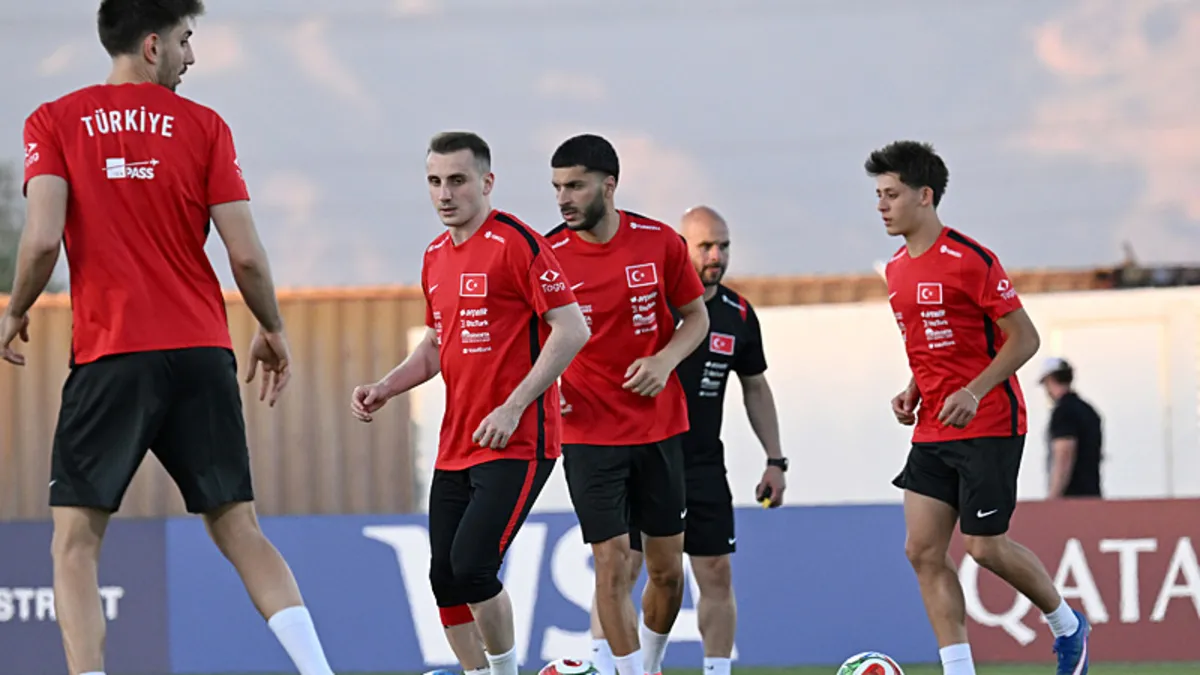 A Milli Futbol Takımı’nda Avustralya maçı mesaisi sürüyor! A Milli Futbol Takımı’nda Avustralya maçı mesaisi sürüyor!