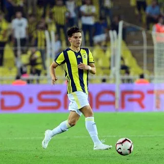 Ferdi Kadıoğlu Fenerbahçe'den ayrılmak istiyor