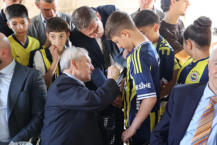 aziz-yildirim-tum-engelleri-birer-birer-hep-beraber-asacagiz-1779557713258.jpeg