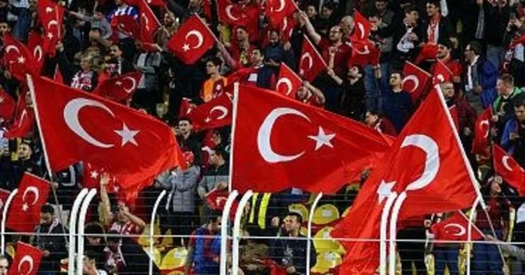 Türkiye - Arnavutluk: Şehit aileleri milli maçta