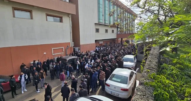 Üzerine kaya parçası düşen operatör hayatını kaybetti