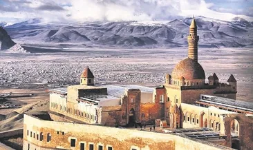 Tarihi sarayda moda rüzgarı