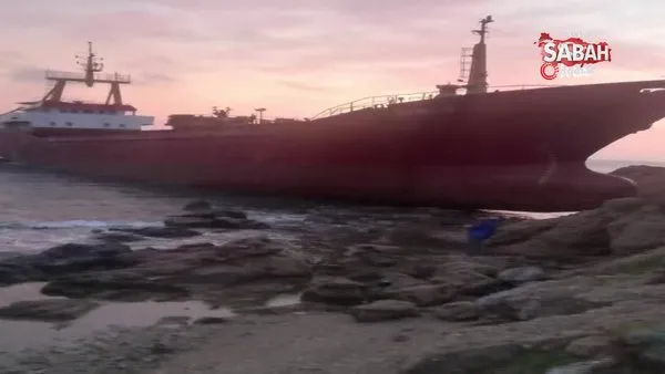 Bozcaada'da bir gemi karaya oturdu | Video
