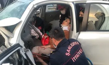 Araç içinde sıkışan iki kadını itfaiye kurtardı