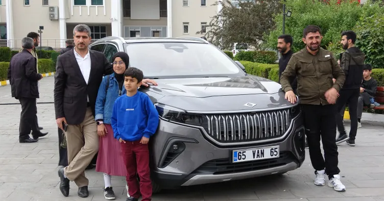 Van’da yerli otomobil Togg’a yoğun ilgi