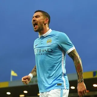 Son dakika Fenerbahçe transfer haberleri! Ersun Yanal'ın Kolarov sevinci