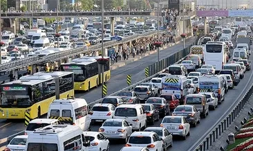 ’F’ plakadan sürücü kaçıyor