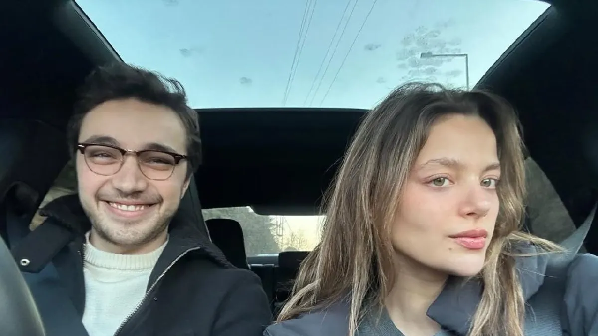 Gelinlik bile hazır ama bakın neden evlenemiyorlar...