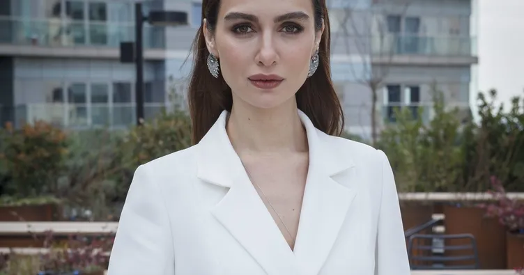 Birce Akalay ile eski eşi aynı dizide