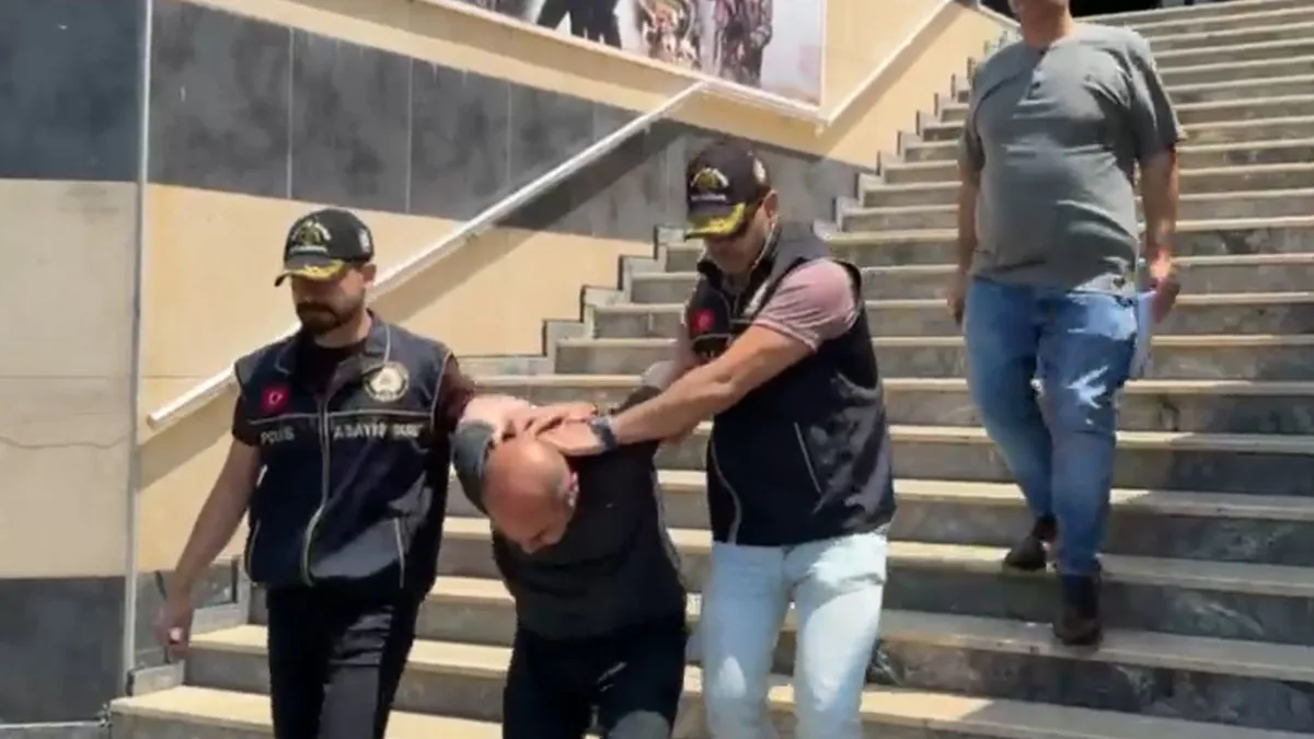 SON DAKİKA: İstanbul'da vahşet! 'Bana mı güldünüz?' diyerek dehşet saçtı! 20 yaşındaki Zehra yardıma giderken...