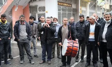 Yer Malatya: Döviz kurları düşünce davullu zurnalı kutlama yaptılar #malatya Yer Malatya: Döviz kurları düşünce davullu zurnalı kutlama yaptılar #malatya
