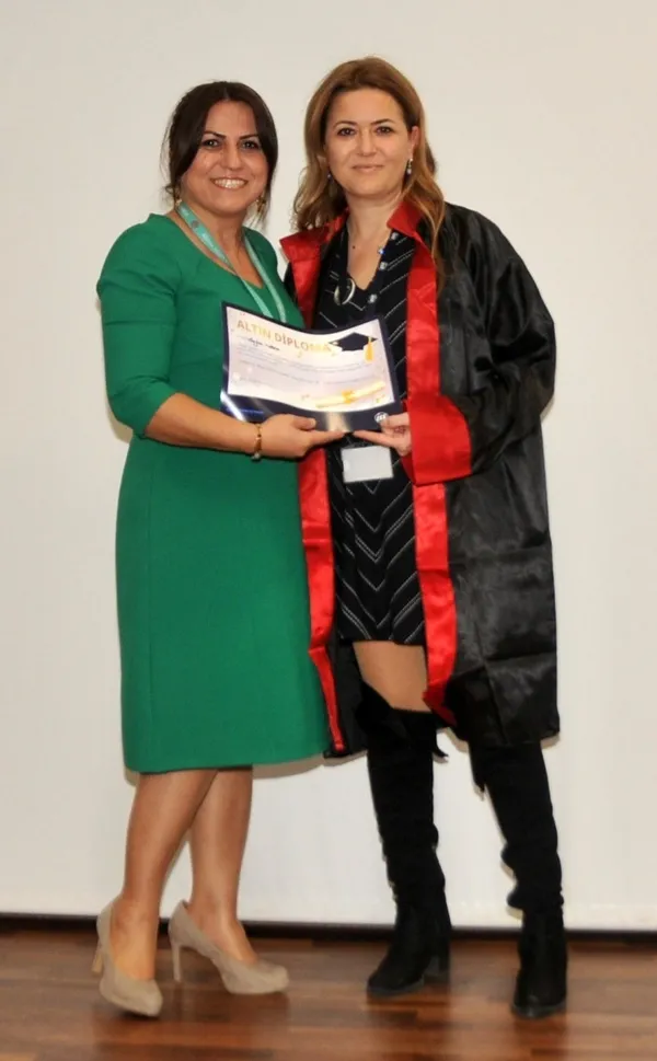 adana-sehir-hastanesi-iss-ekibi-yeni-yila-altin-diploma-ile-girdi-1672560762916.jpg